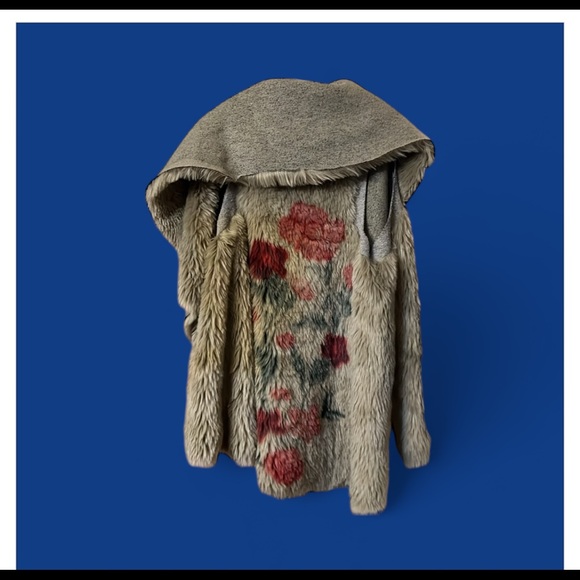 Dylan Los Angeles Faux fur vest - Picture 2 of 10